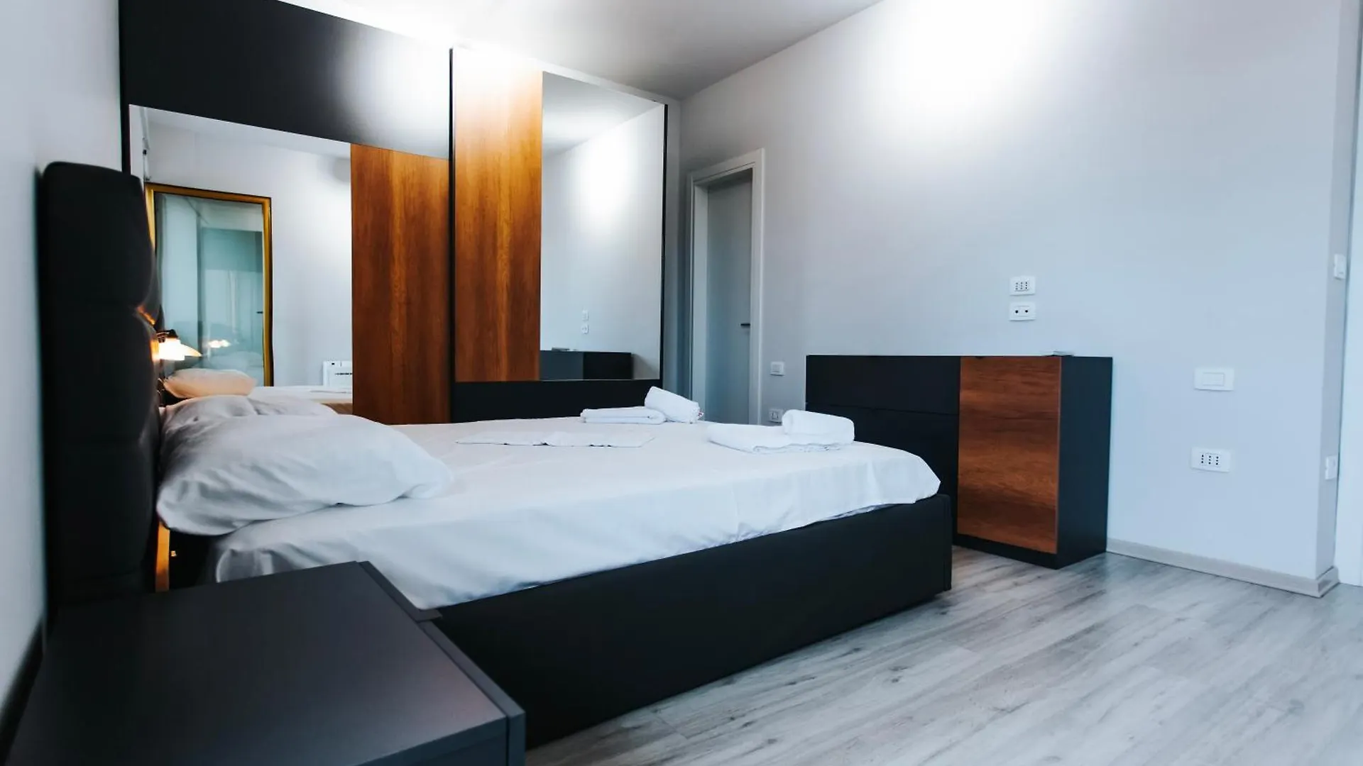 The Heart Of Tirana Apartment